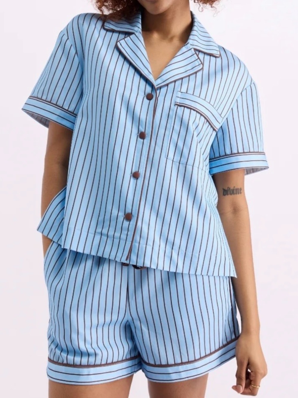 HOMMEY PJ Set Short Sleeve Shorts Iced Chocolate Stripe Light Blue NWT sz Medium